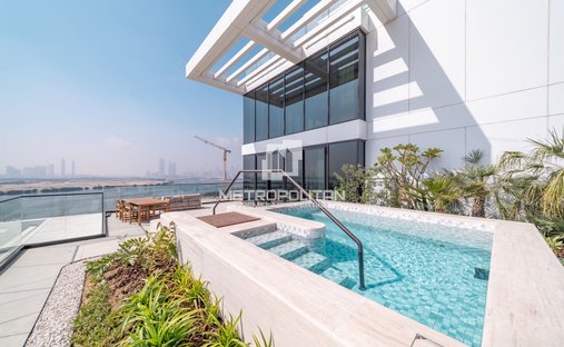 House in Al Jaddaf, Dubai, United Arab Emirates 1