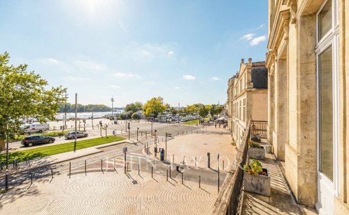 Apartment in Grand Parc-Chartrons-Paul Doumer, Bordeaux, France 1