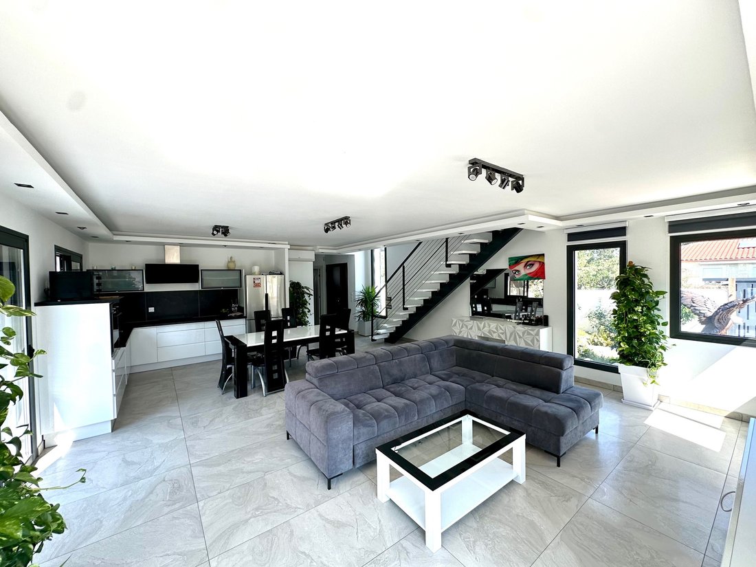 Villa in Centre Ville, Perpignan, France 4 - 17146709