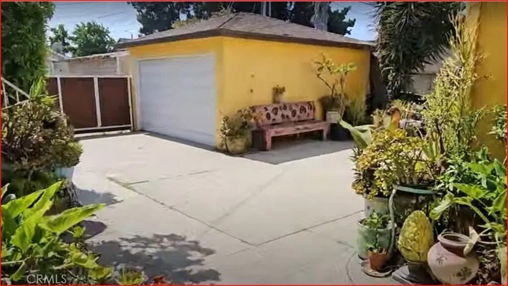 Los Angeles, California, United States 4 - 16522956
