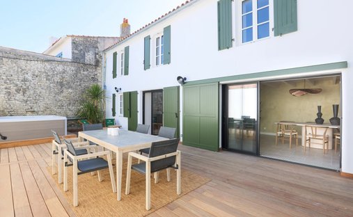 House in La Flotte, Nouvelle-Aquitaine, France 1