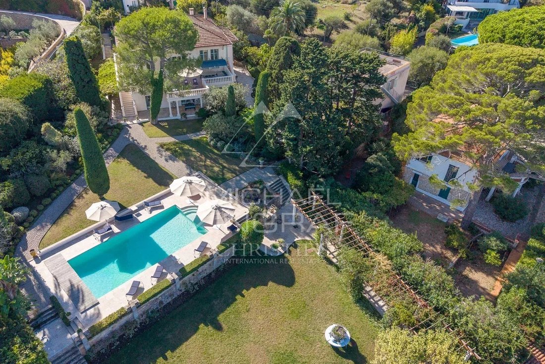 Villa in Antibes, Provence-Alpes-Côte d'Azur, France 4 - 17147432