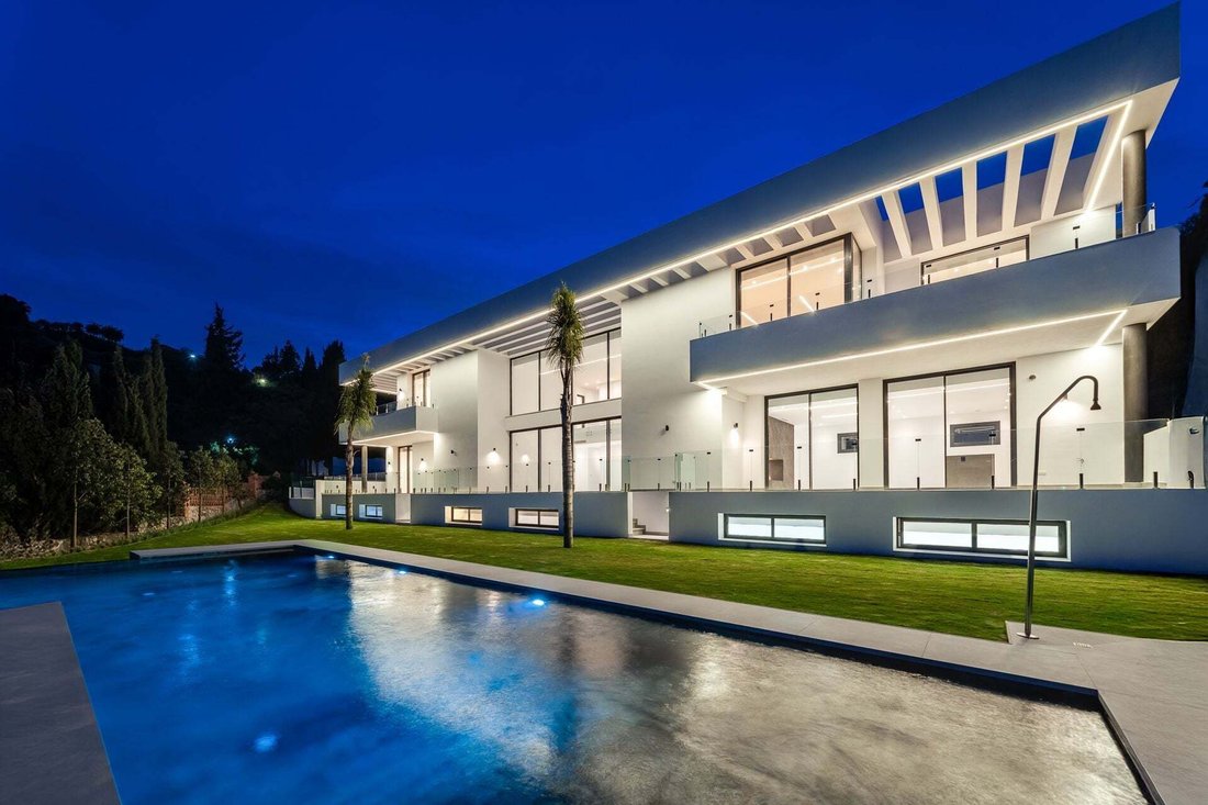 Villa in El Paraíso, Benahavis, Spain 3 - 13634066