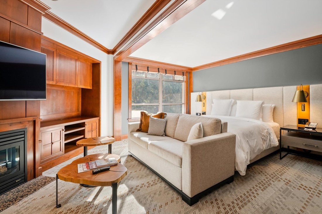 Condo in Whistler, British Columbia, Canada 1 - 17149998