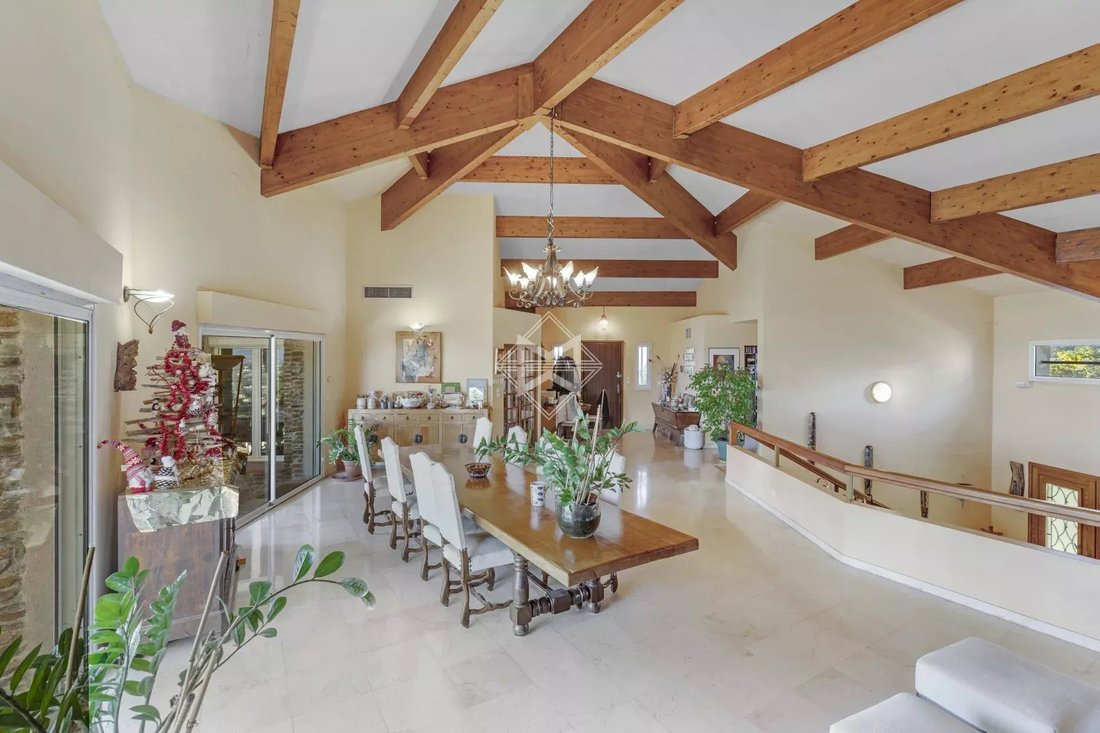 Villa in Hyeres, Provence-Alpes-Côte d'Azur, France 5 - 17147465