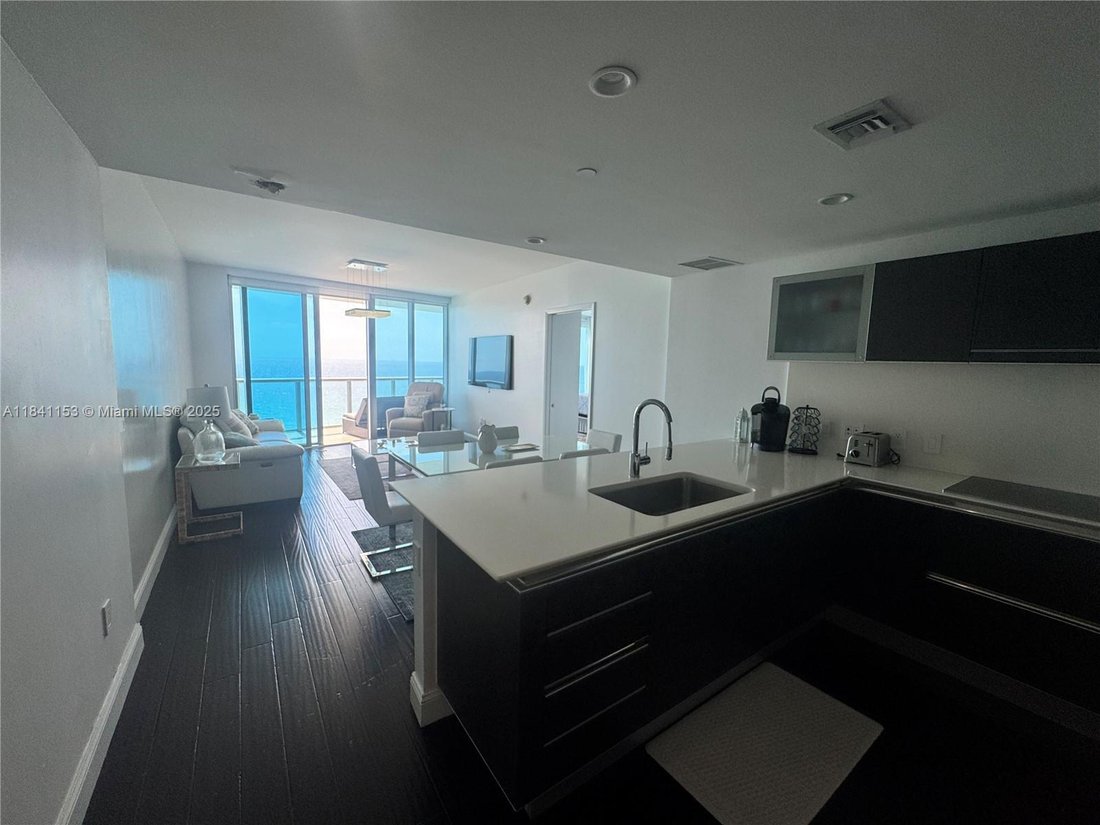 Condo in Sunny Isles Beach, Florida, United States 4 - 17148796
