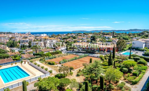 Apartment in Nartelle-Noyer-Bellevue-bd des Sardinaux, Sainte-Maxime, France 1