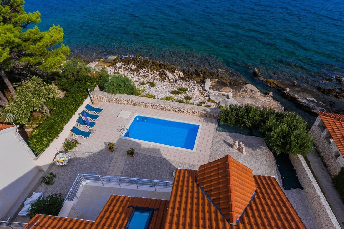 Villa in Splitska, Split-Dalmatia County, Croatia 5 - 17150268