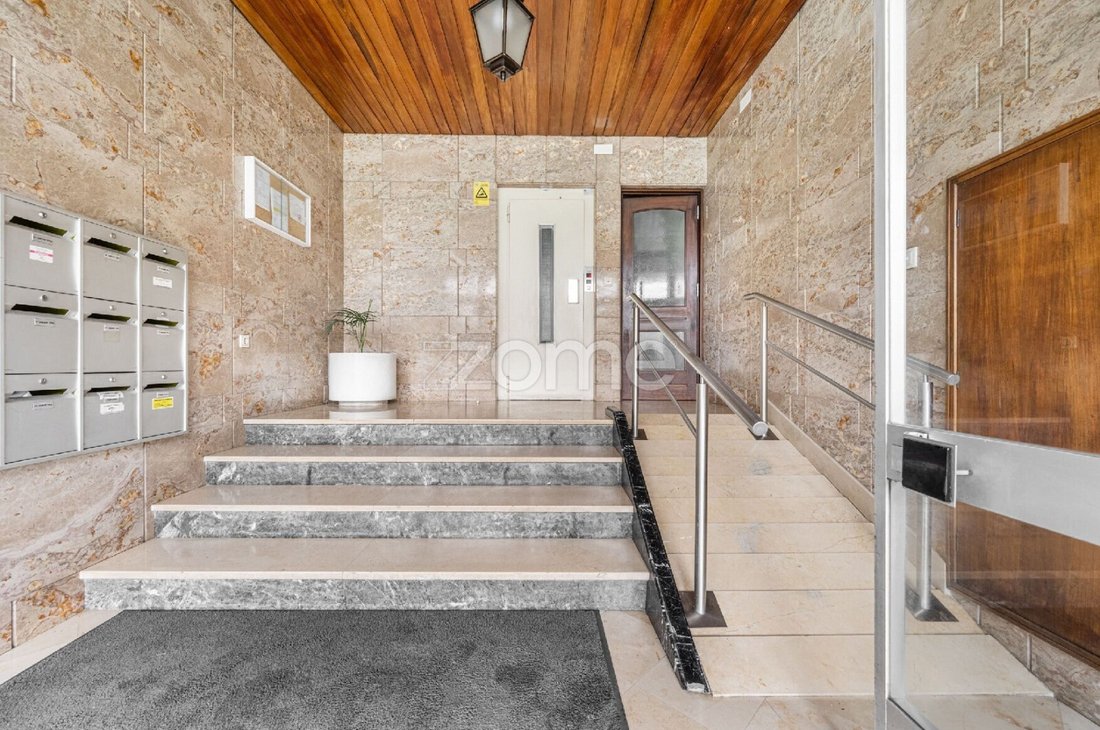 Apartment in Cedofeita, Santo Ildefonso, Se, Miragaia, Sao Nicolau e Vitoria, Porto District, Portugal 3 - 17150549