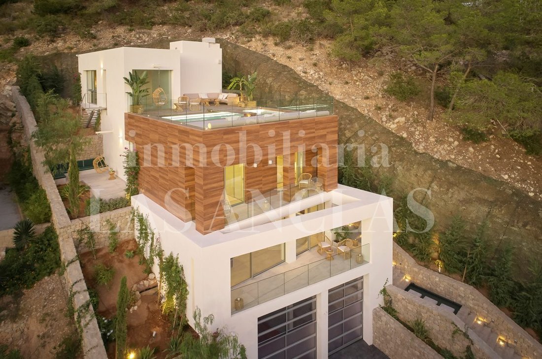 Villa in Santa Eularia des Riu, Balearic Islands, Spain 1 - 17149237