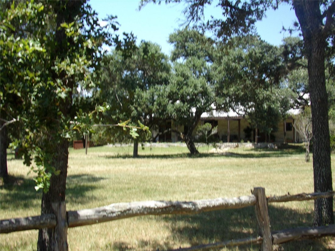 House in Weimar, Texas, United States 5 - 17149112