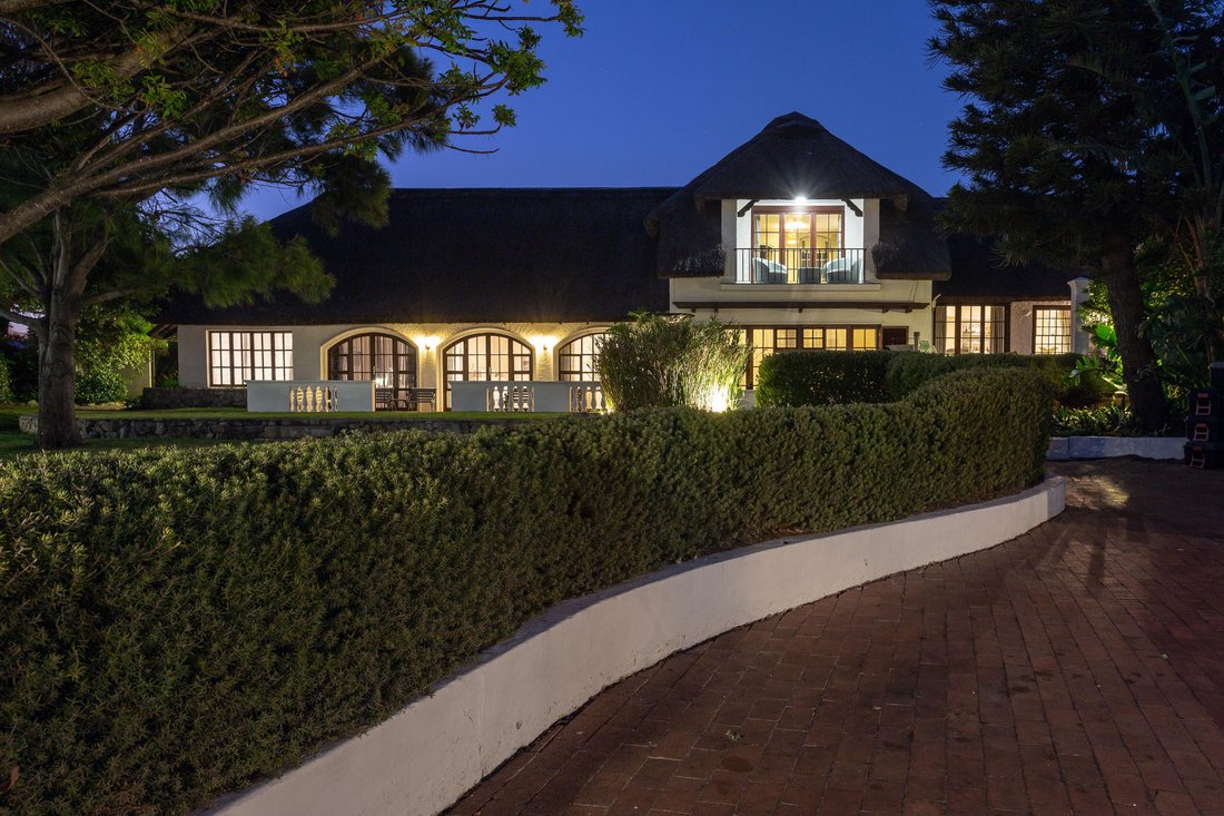 Villa in Overstrand Local Municipality, Western Cape, South Africa 2 - 17151927