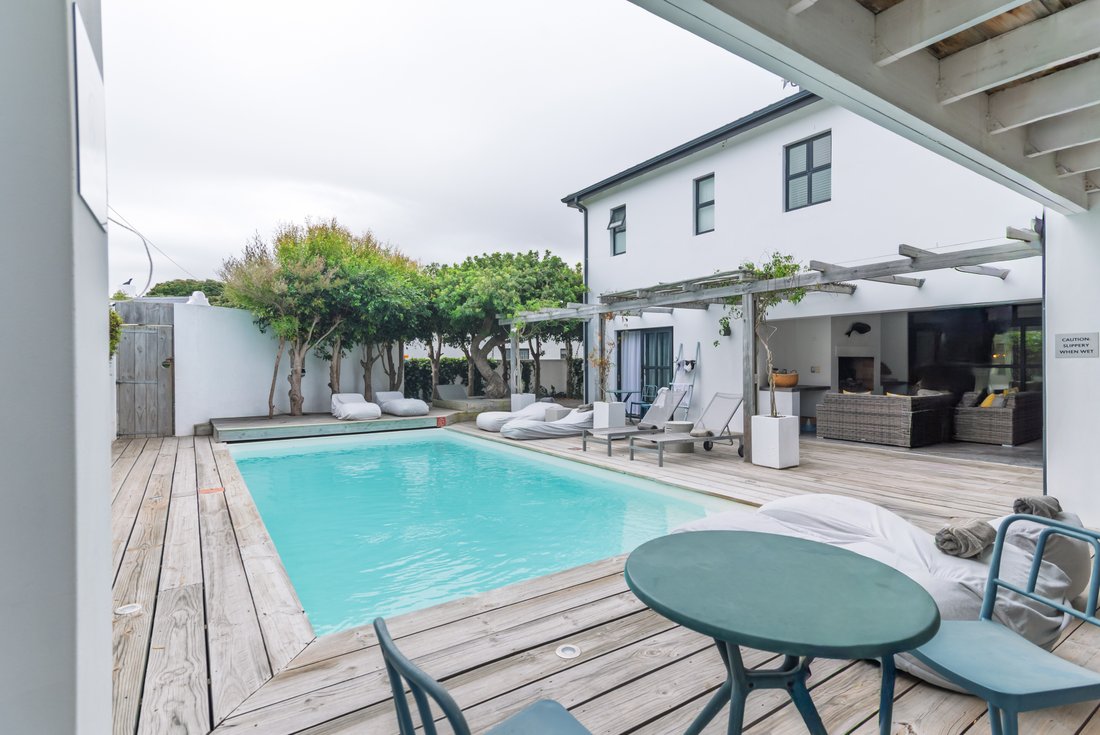 Villa in Overstrand Local Municipality, Western Cape, South Africa 4 - 17151637