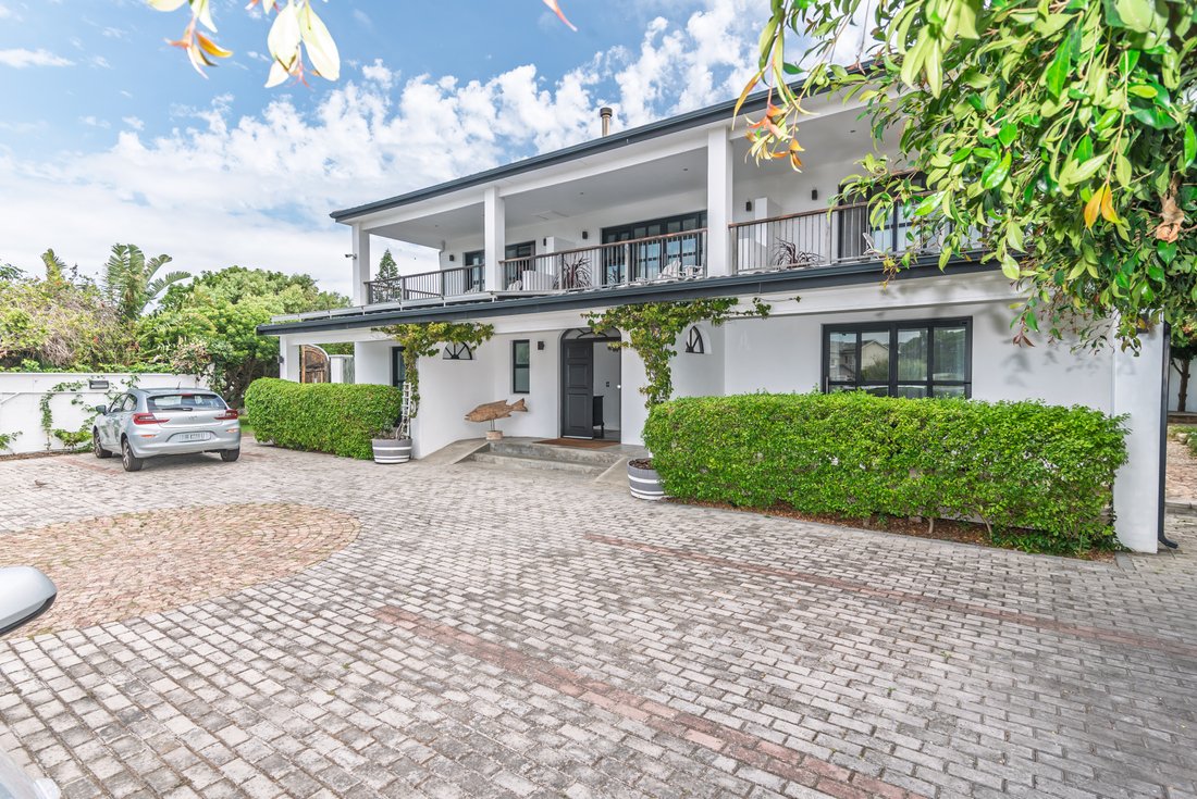 Villa in Overstrand Local Municipality, Western Cape, South Africa 3 - 17151637