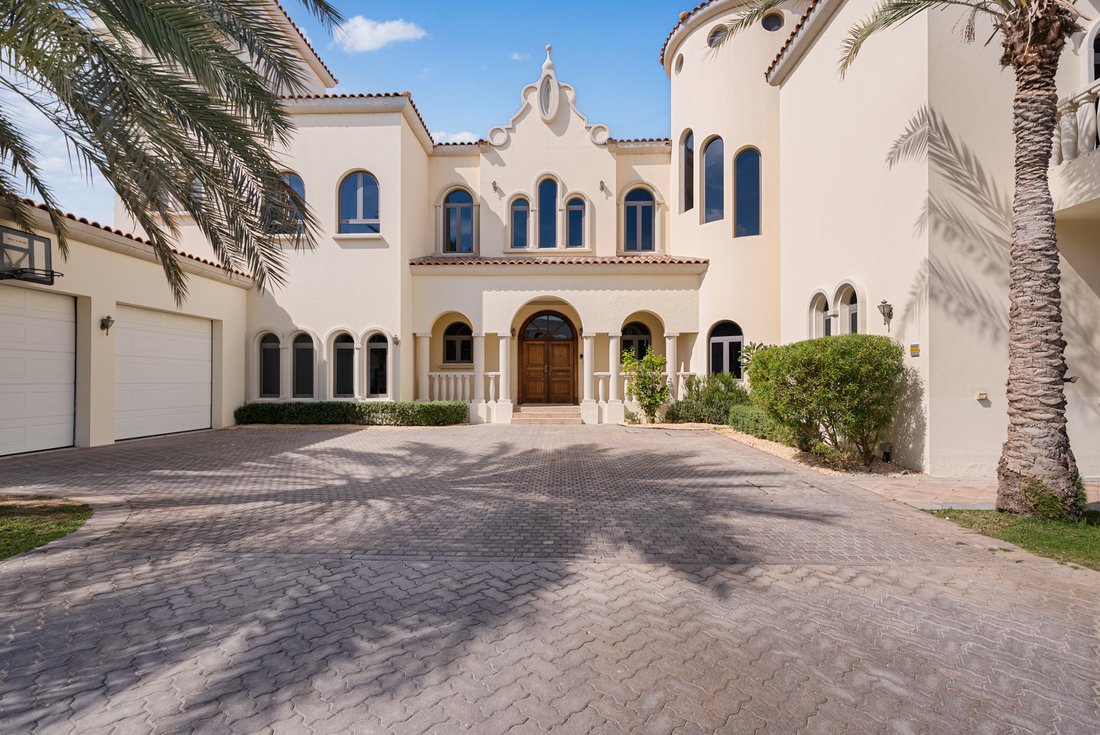 Villa in Palm Jumeirah, Dubai, United Arab Emirates 2 - 17144493