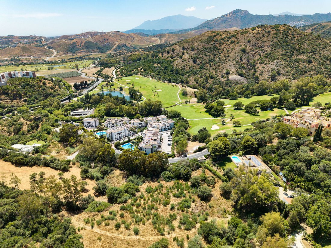 Land in Benahavis, Andalusia, Spain 4 - 17151447
