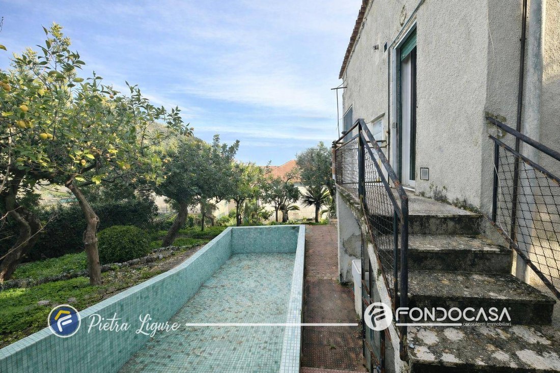 Villa in Borgio Verezzi, Liguria, Italy 3 - 17131676