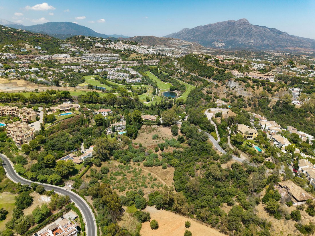 Land in Benahavis, Andalusia, Spain 5 - 17151447