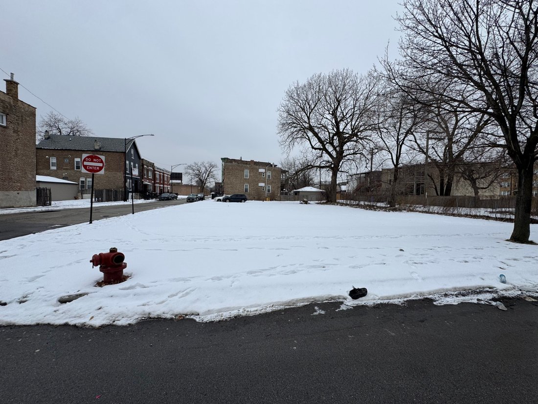 Land in Chicago, Illinois, United States 2 - 17151237