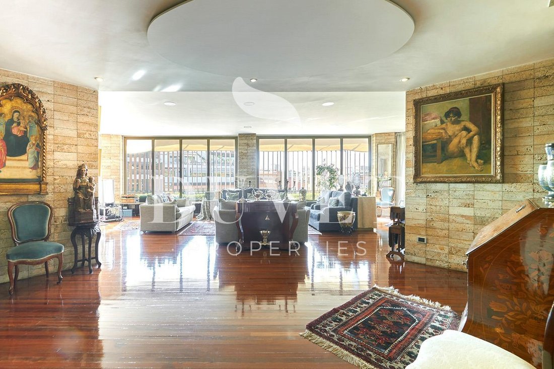 Apartment in Sarrià-Sant Gervasi, Barcelona, Spain 1 - 17151595