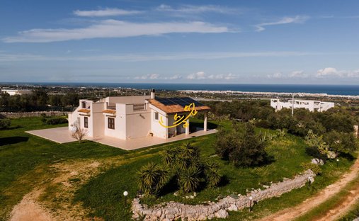 Villa in Polignano a Mare, Apulien, Italien 1