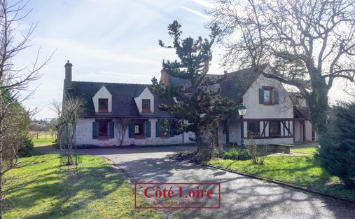 House in Chanteau, Centre-Val de Loire, France 1
