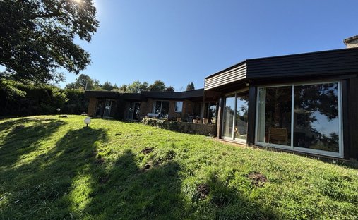 Villa a Orcines, Alvernia-Rodano-Alpi, Francia 1