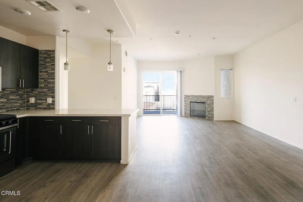 Condo in Glendale, California, United States 2 - 17151712