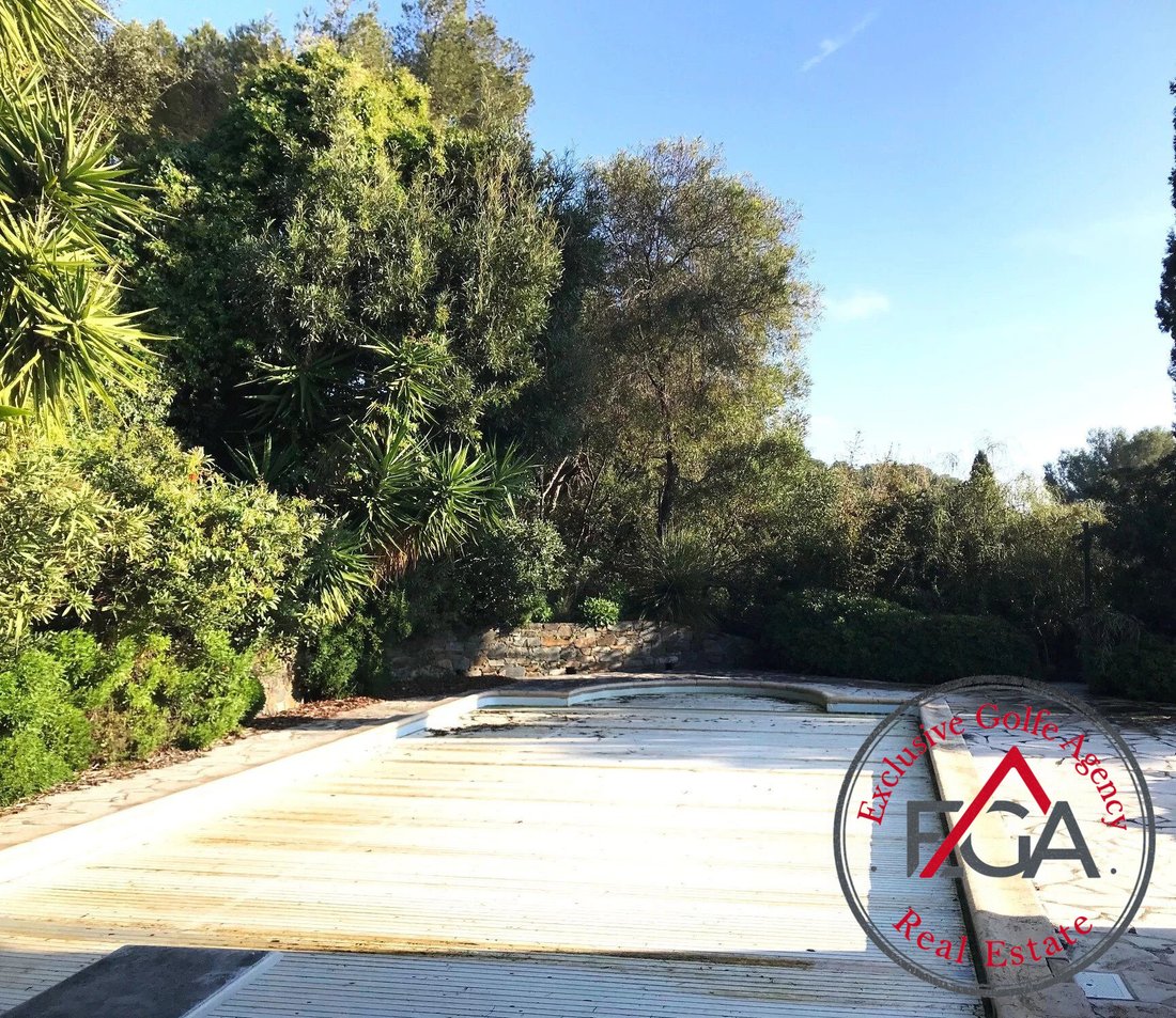 Villa in La Croix-Valmer, Provence-Alpes-Côte d'Azur, France 4 - 16782114