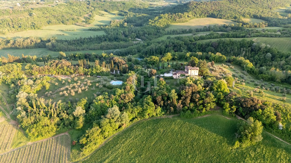 House in San Gimignano, Tuscany, Italy 3 - 17151767