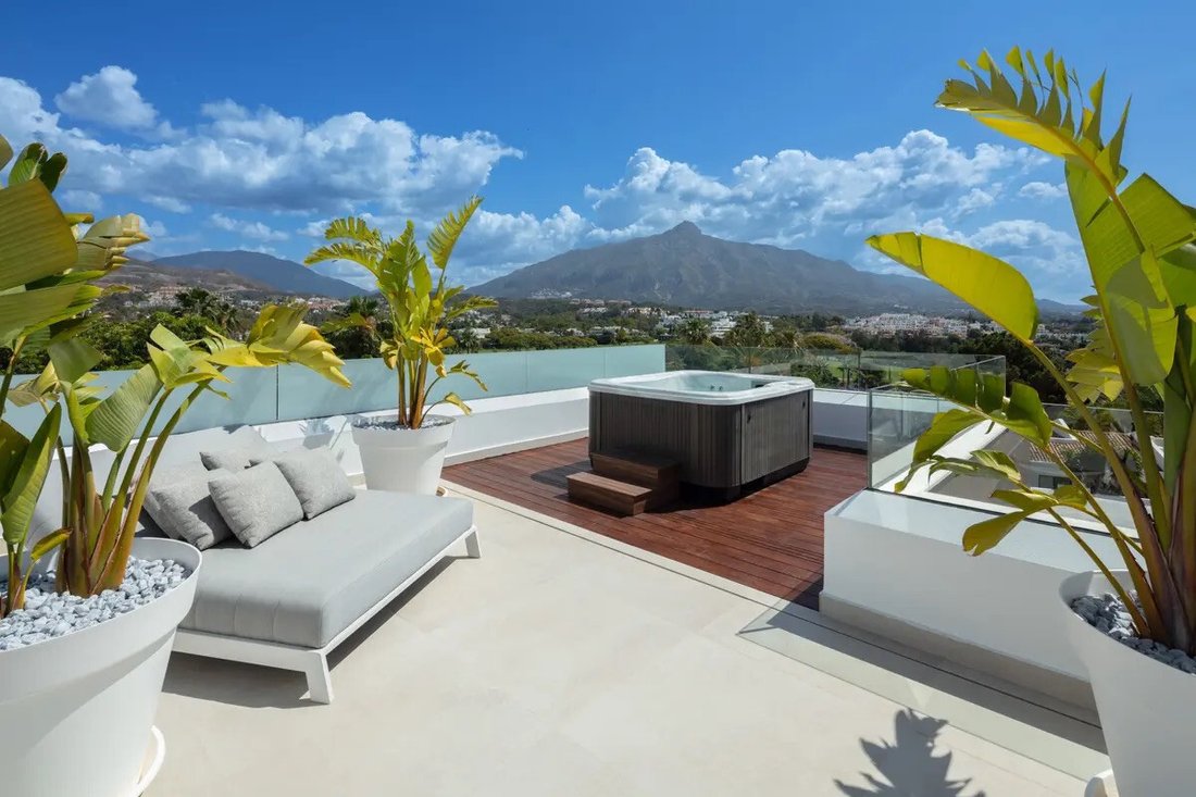 Villa in Nueva Andalucia, Marbella, Spain 5 - 17151632