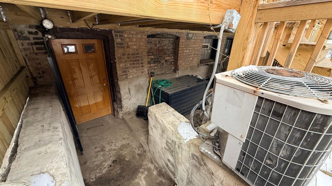Chicago, Illinois, United States 3 - 17151337