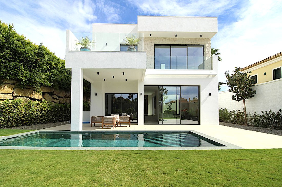 Villa in Estepona, Andalusia, Spain 1 - 17151620