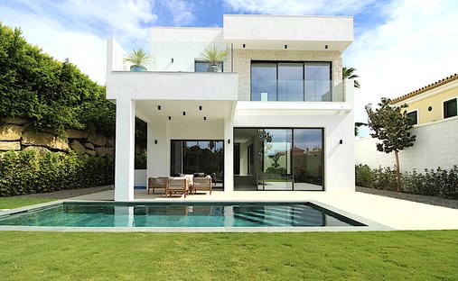 Villa in Estepona, Andalusia, Spain 1
