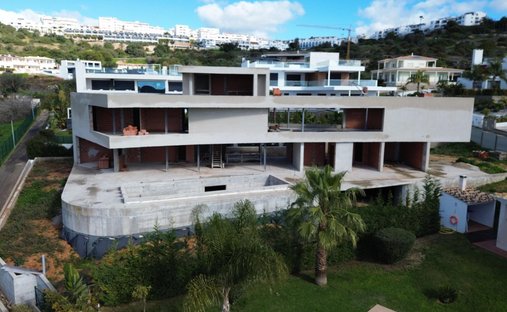 Villa in Olhos de Agua, Algarve, Portugal 1