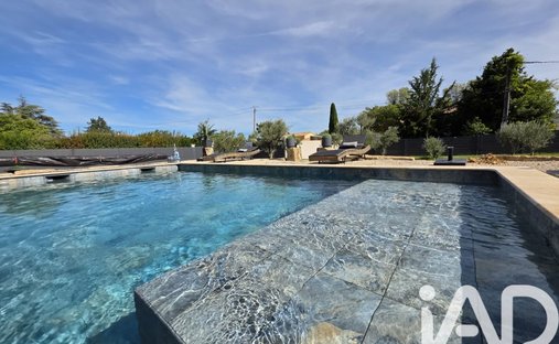 House in Piolenc, Provence-Alpes-Côte d'Azur, France 1