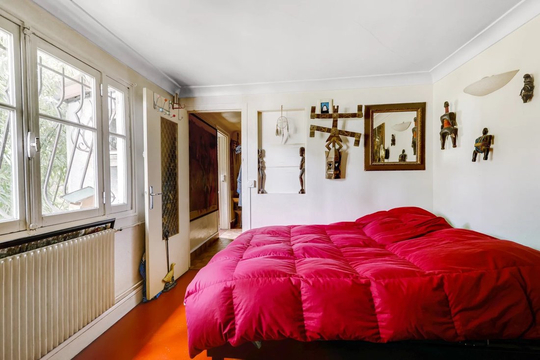 House in Les Lilas, Ile-de-France, France 3 - 17152372