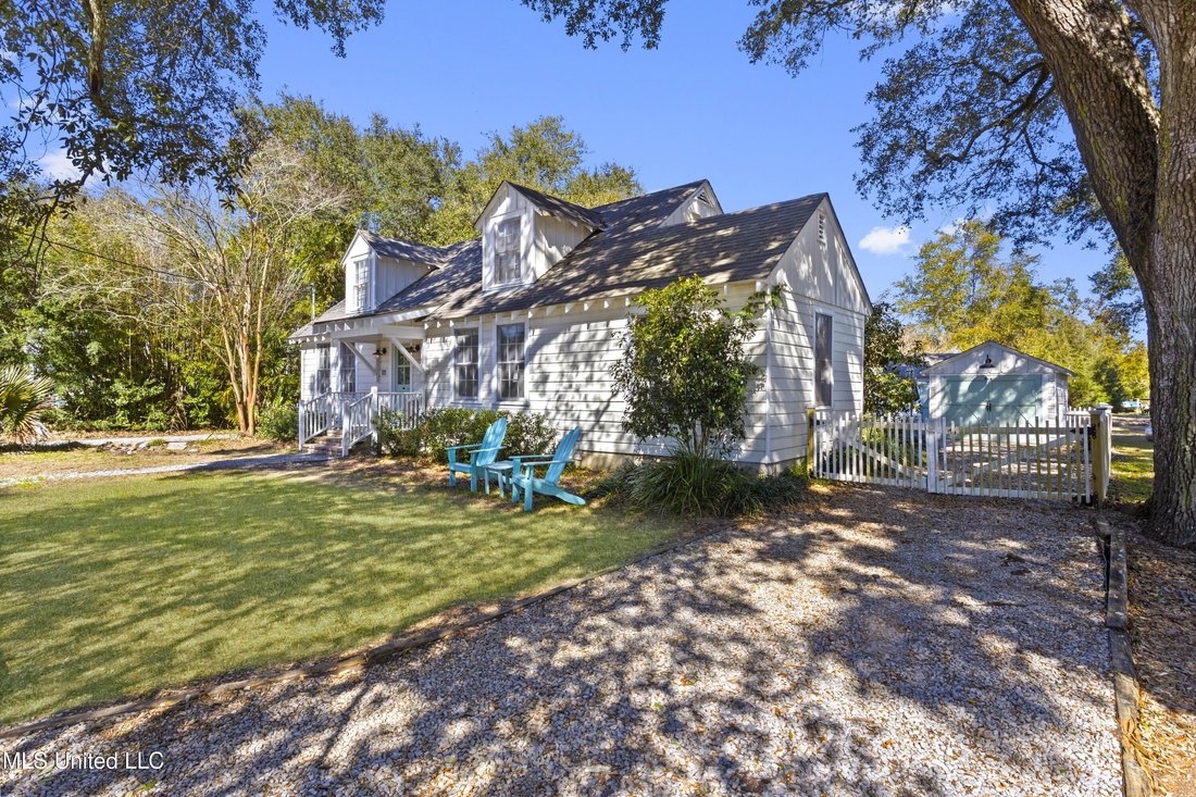 House in Bay St. Louis, Mississippi, United States 2 - 17152277