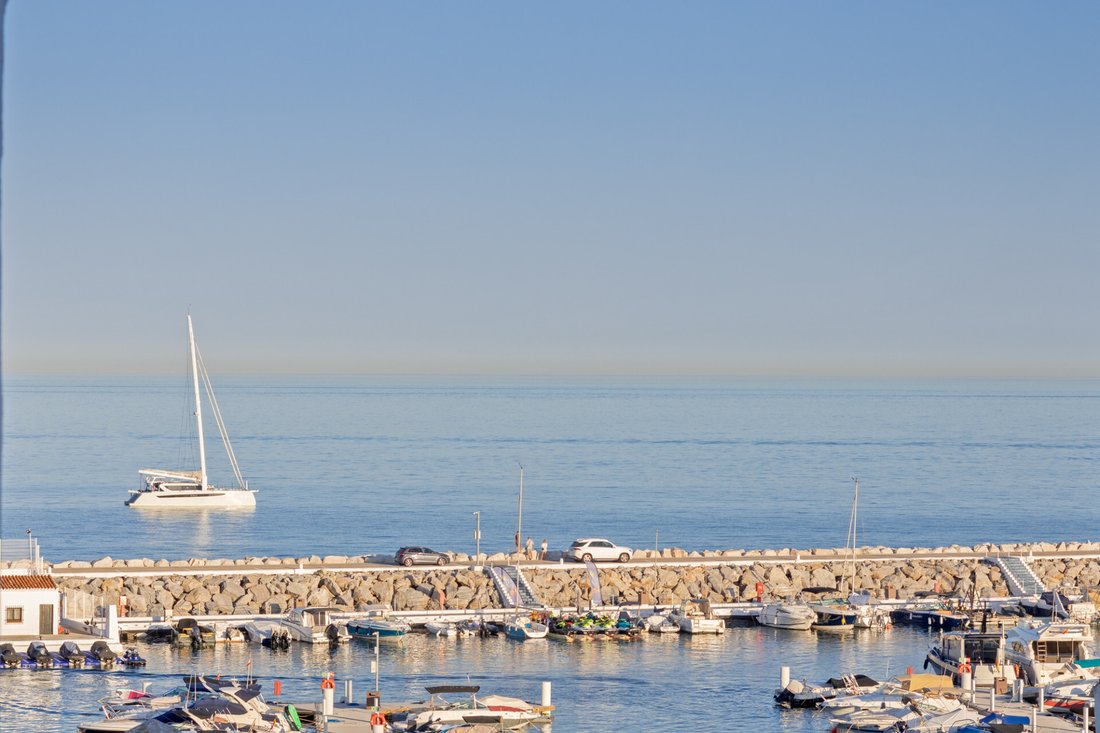 Apartment in Puerto Banus, Marbella, Spain 4 - 17152518