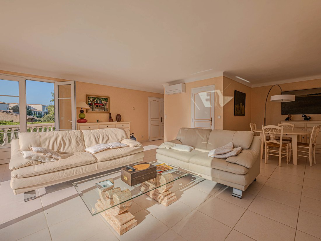 Villa in Ville-Les Saquedes-Le Bouillonnet, Sainte-Maxime, France 4 - 16784854