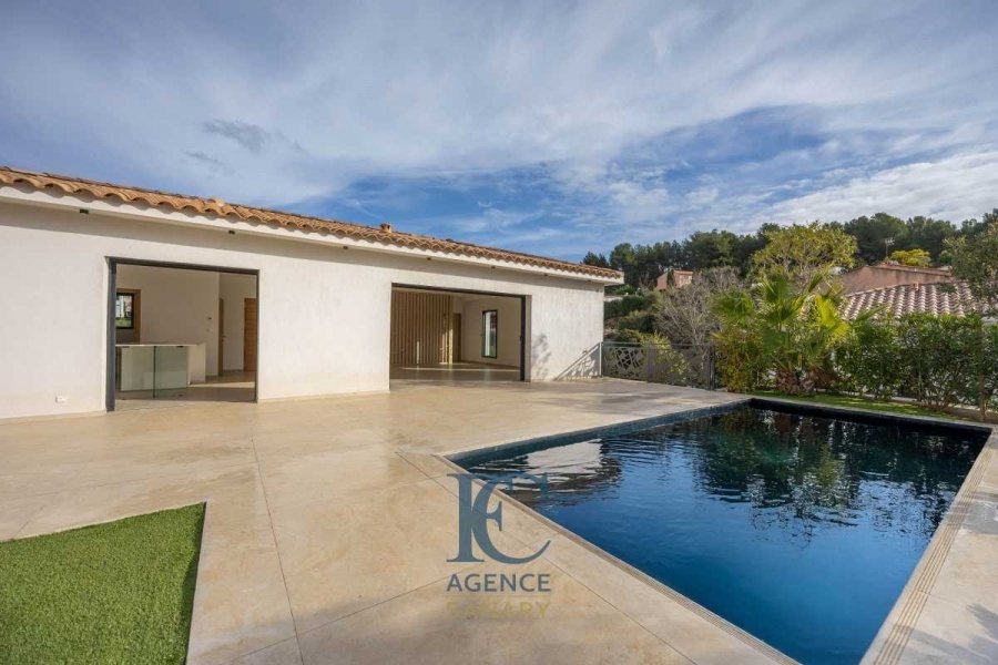 House in Sanary-sur-Mer, Provence-Alpes-Côte d'Azur, France 1 - 16708429