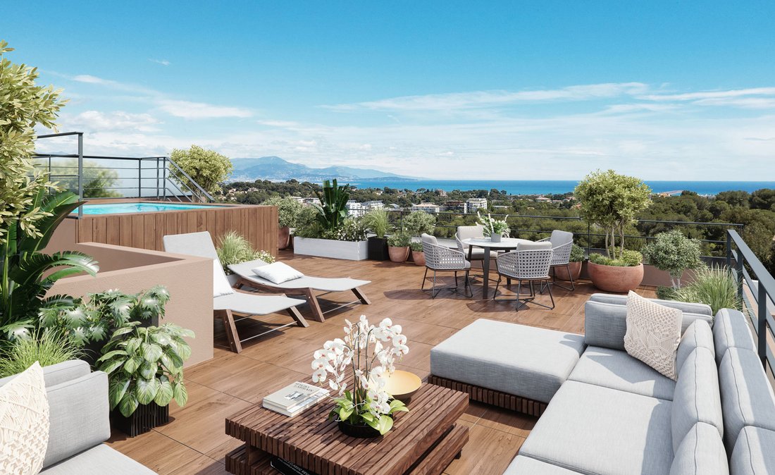 Penthouse in Vieille Ville, Antibes, France 1 - 17153606