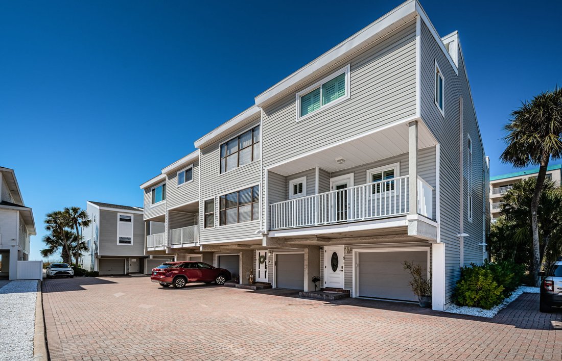 Condo in St. Pete Beach, Florida, United States 2 - 17153739
