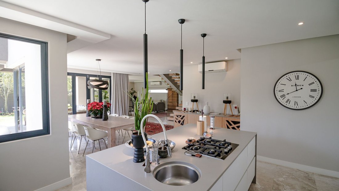 House in Sunderland Ridge AH, Gauteng, South Africa 5 - 17054774