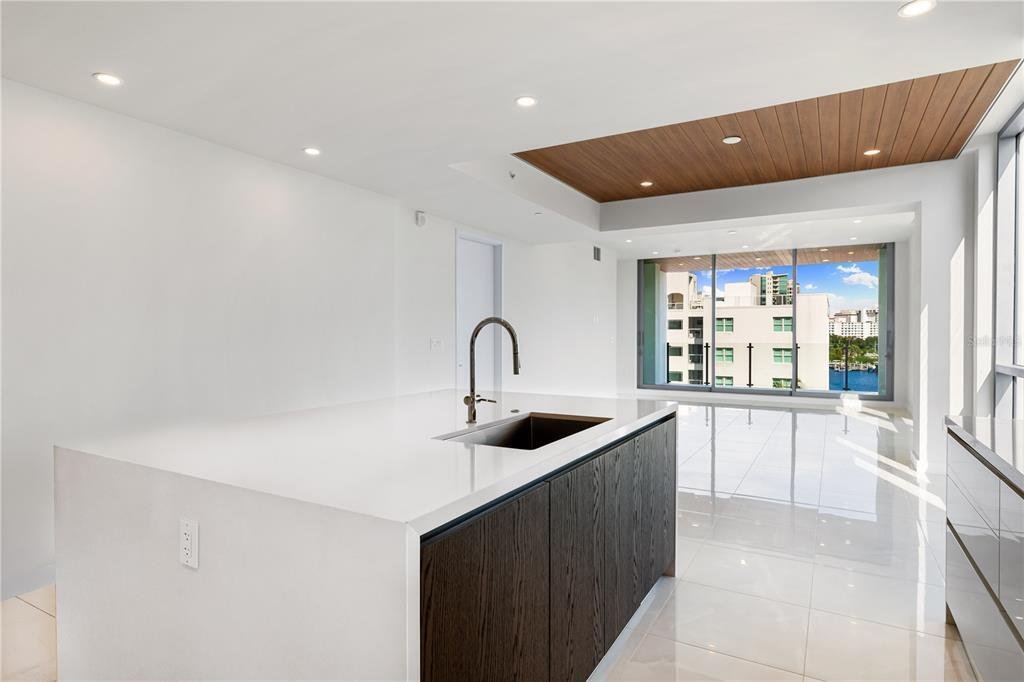 Condo in Sarasota, Florida, United States 5 - 17153832