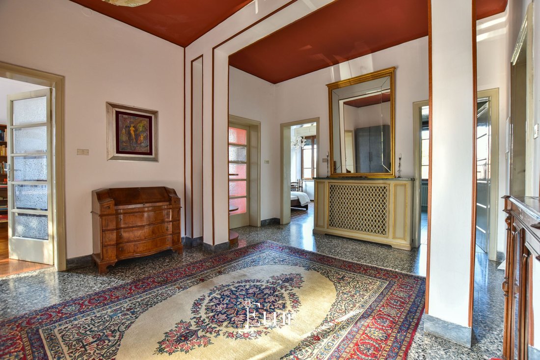 Villa in Travedona Monate, Lombardy, Italy 5 - 17154526