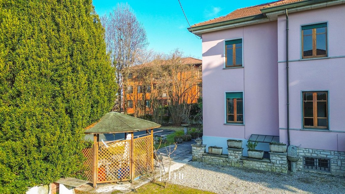 Villa in Travedona Monate, Lombardy, Italy 3 - 17154526