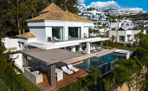 Villa in Benahavis, Andalusia, Spain 1