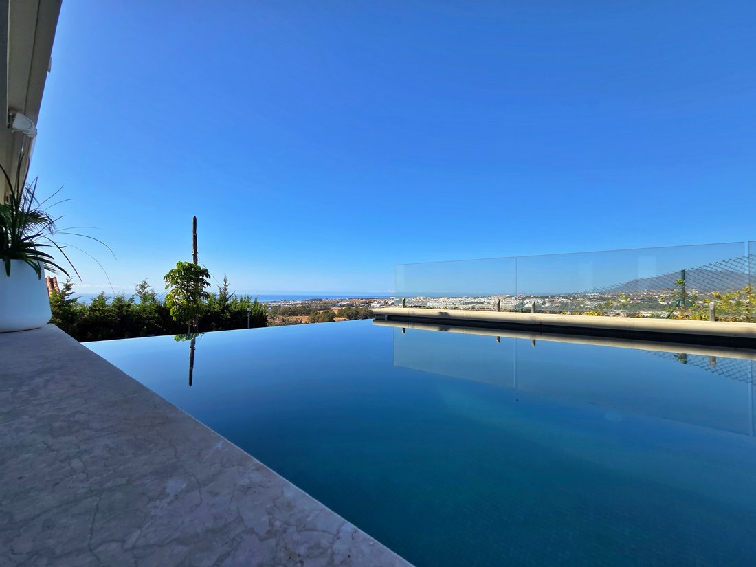 Villa in Nueva Andalucia, Marbella, Spain 1 - 17154288