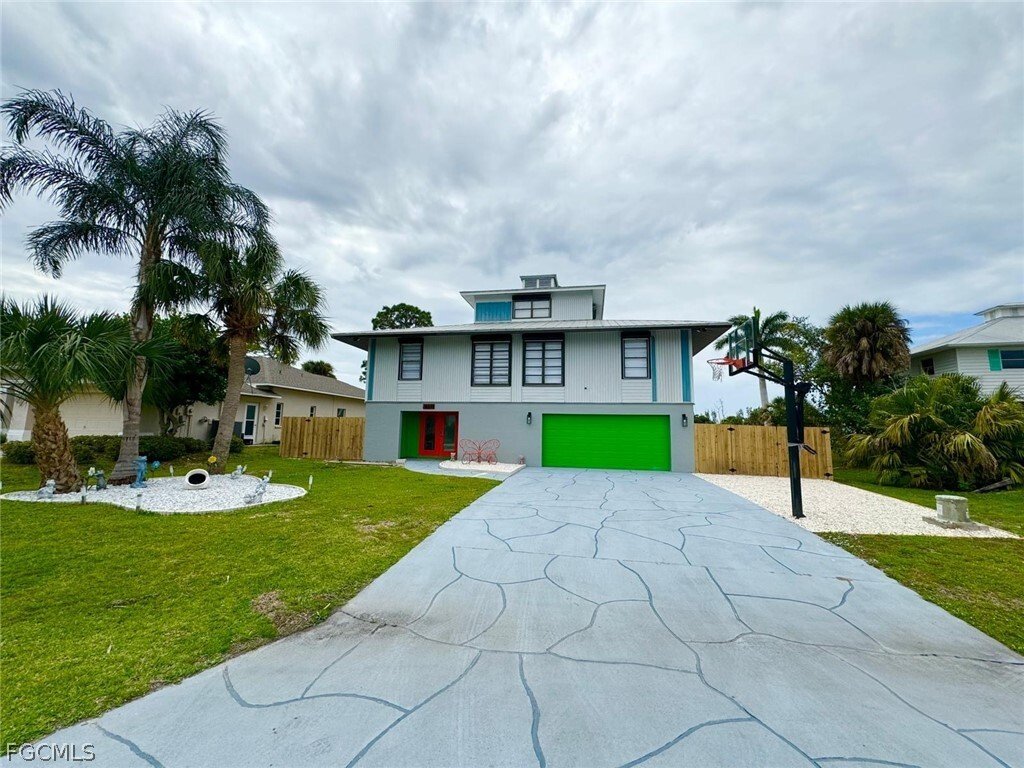 House in Bokeelia, Florida, United States 1 - 17173125